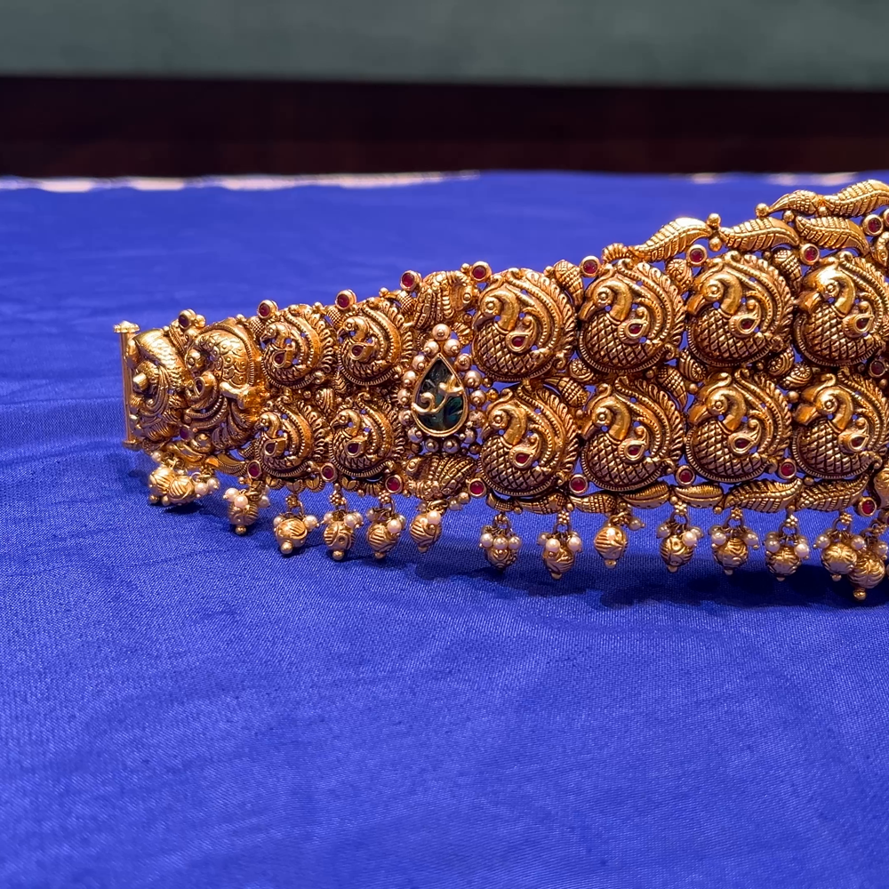 CMR 113.2gms VADDANAM 22K Nakshi