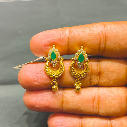 SOUTH INDIA 3.951gms EARRINGS 22K Yellow Gold