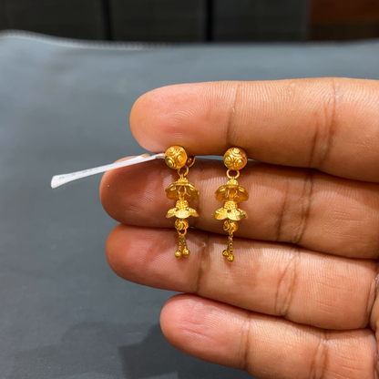 SOUTH INDIA 4.577gms EARRINGS 22K Yellow Gold