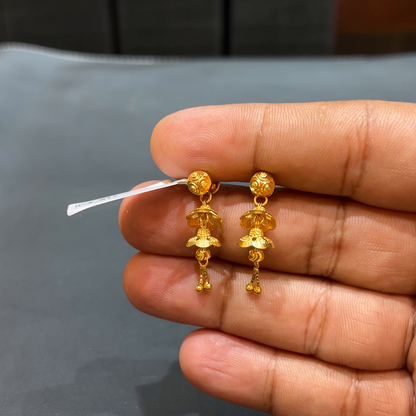 SOUTH INDIA 4.577gms EARRINGS 22K Yellow Gold