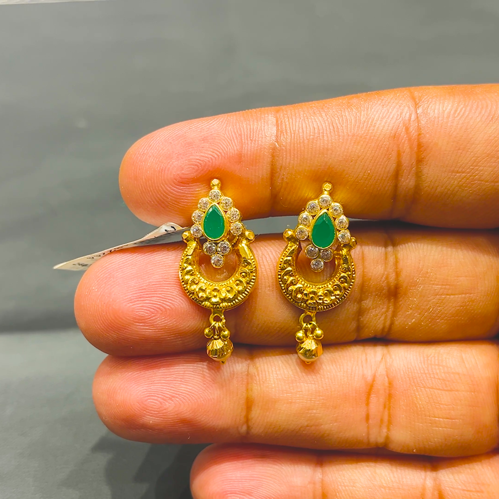 SOUTH INDIA 3.951gms EARRINGS 22K Yellow Gold