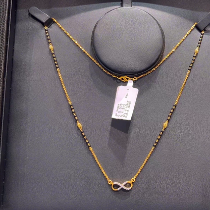 SOUTH INDIA 4.972gms SHORT BLACK BEADS 22K Yellow Gold