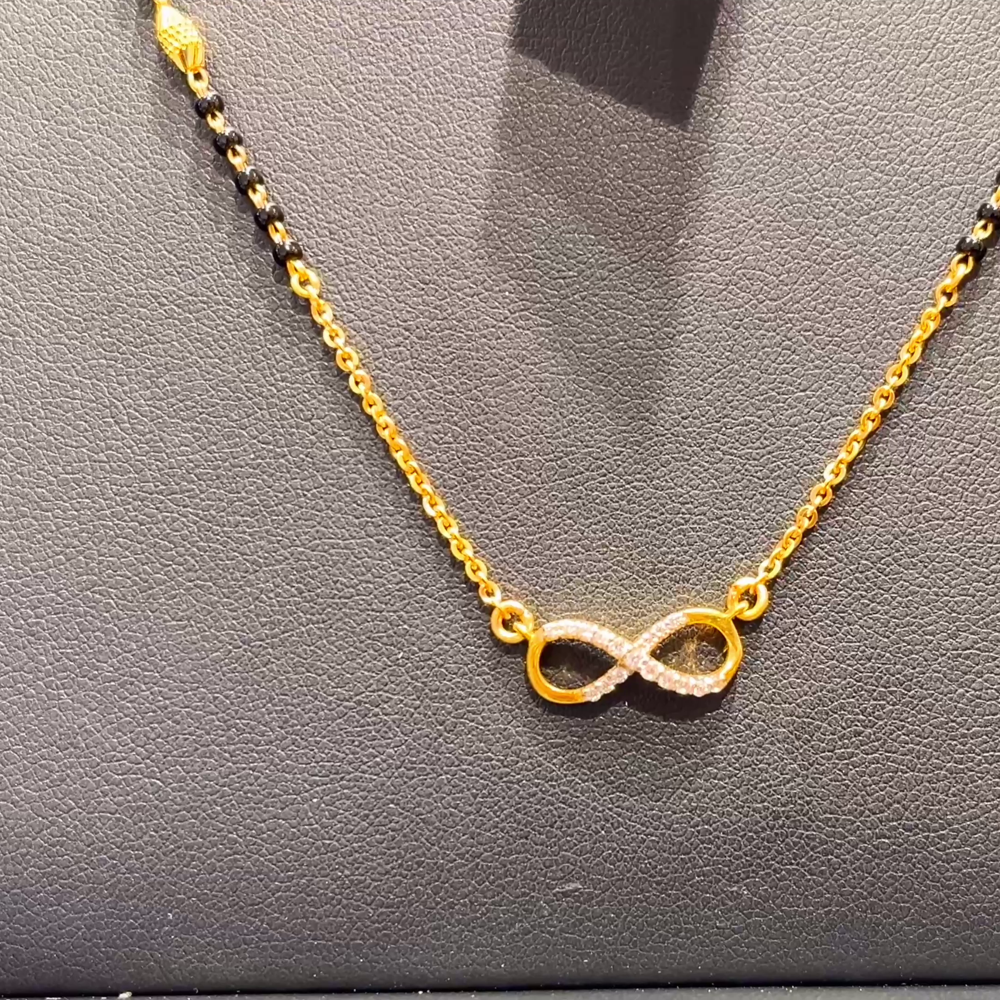 SOUTH INDIA 4.972gms SHORT BLACK BEADS 22K Yellow Gold