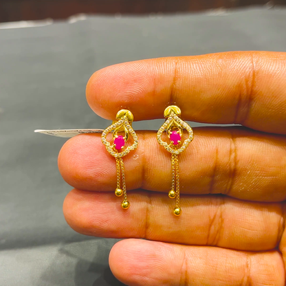 SOUTH INDIA 3.87gms EARRINGS 22K Yellow Gold