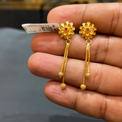 SOUTH INDIA 4.196gms EARRINGS 22K Yellow Gold