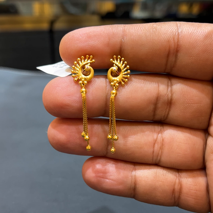 SOUTH INDIA 4.165gms EARRINGS 22K Yellow Gold