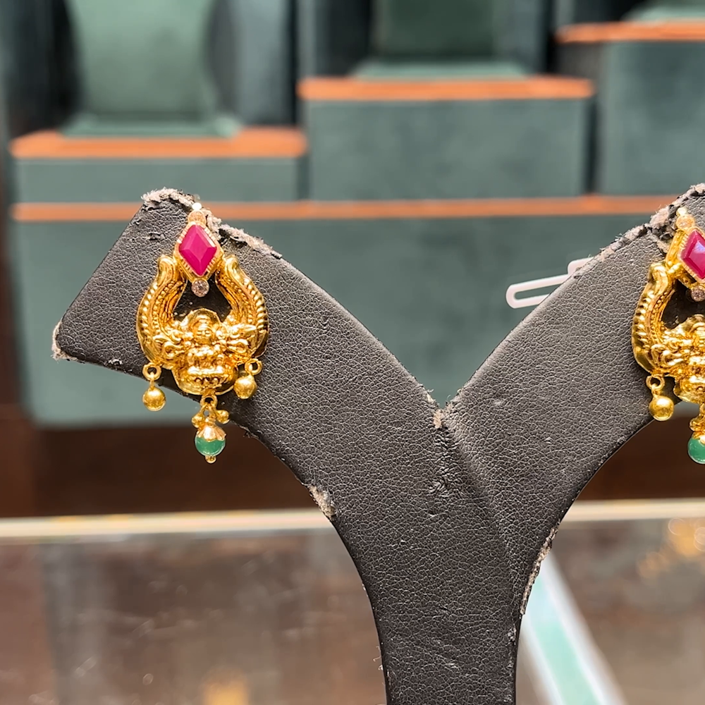 CMR 4.678gms EARRINGS 22K Yellow Gold