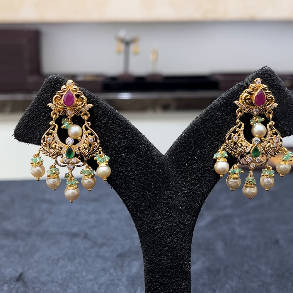 MUKUNDA JEWELLERS 13.5gms EARRINGS 22K Yellow Gold