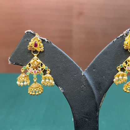 CMR 8.963gms EARRINGS 22K Yellow Gold