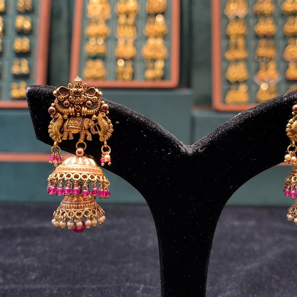 CMR 23.732gms EARRINGS 22K Nakshi