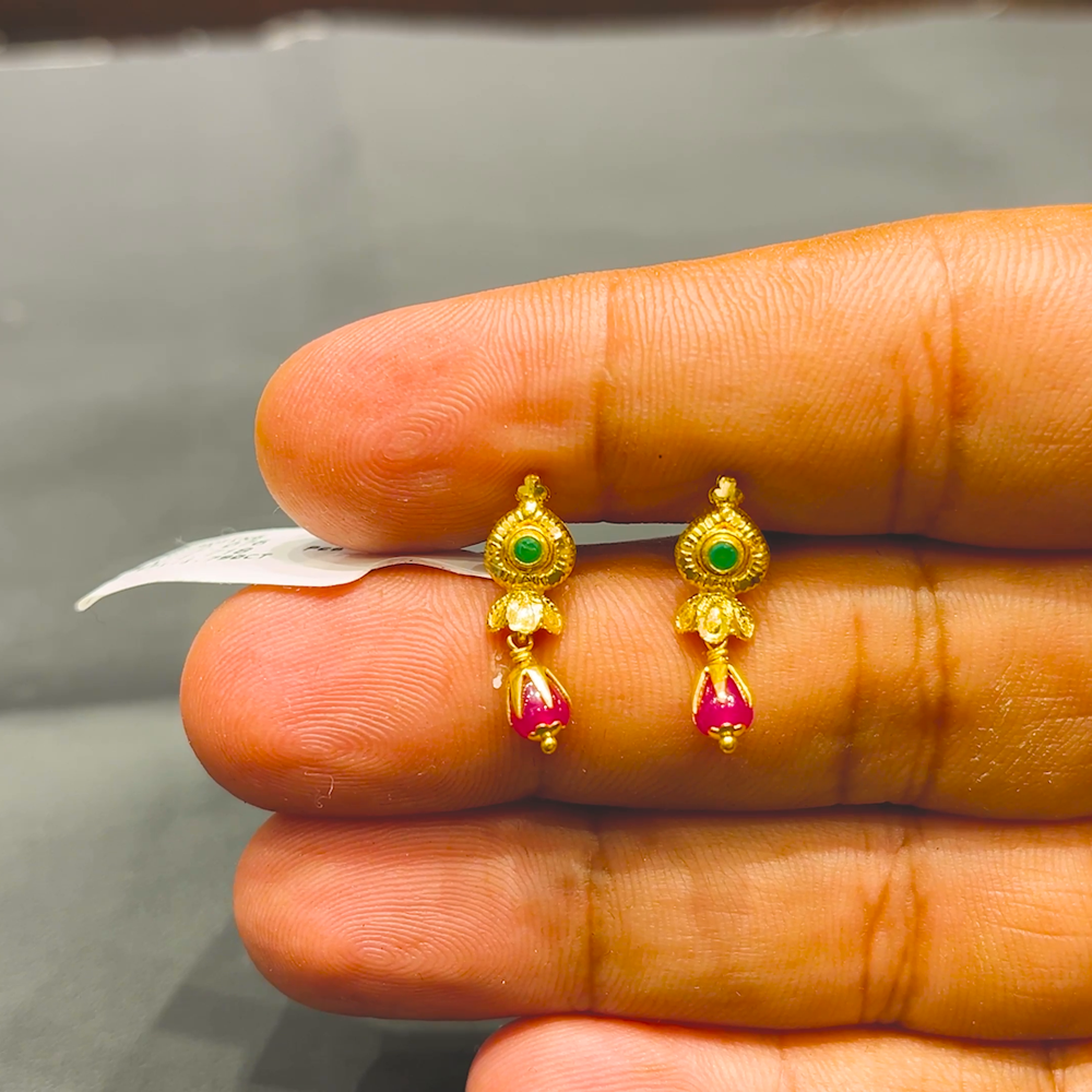 SOUTH INDIA 1.718gms EARRINGS 22K Yellow Gold