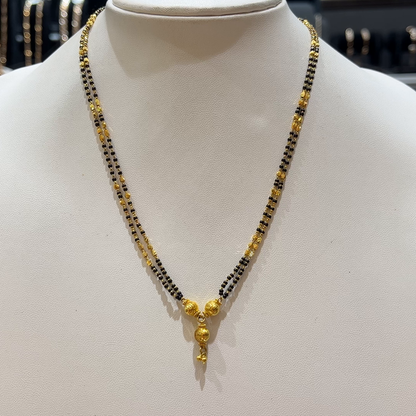 RS BROTHERS 9.335gms SHORT BLACK BEADS 22K Yellow Gold