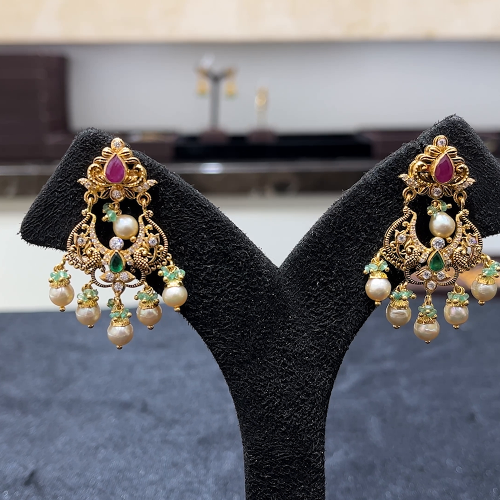 MUKUNDA JEWELLERS 13.5gms EARRINGS 22K Yellow Gold