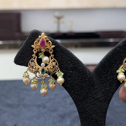 MUKUNDA JEWELLERS 13.5gms EARRINGS 22K Yellow Gold