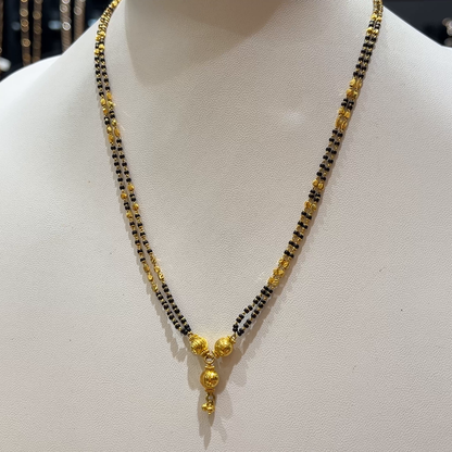 RS BROTHERS 9.335gms SHORT BLACK BEADS 22K Yellow Gold
