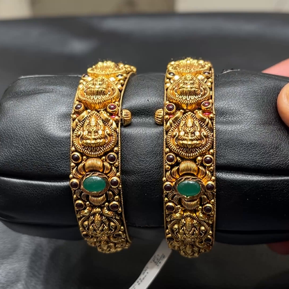 MUKUNDA JEWELLERS 23.471gms BANGLES 22K Yellow Gold