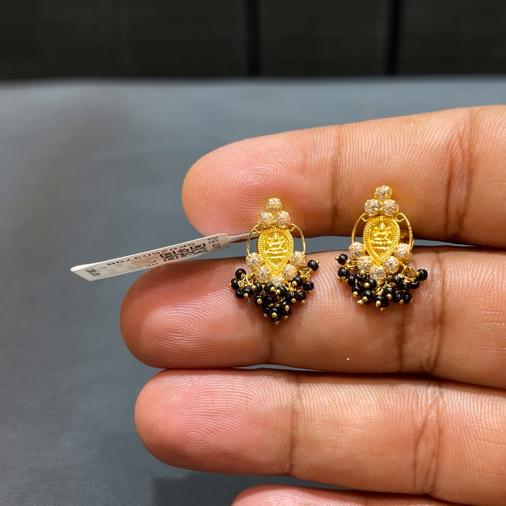 SOUTH INDIA 3.773gms EARRINGS 22K Yellow Gold