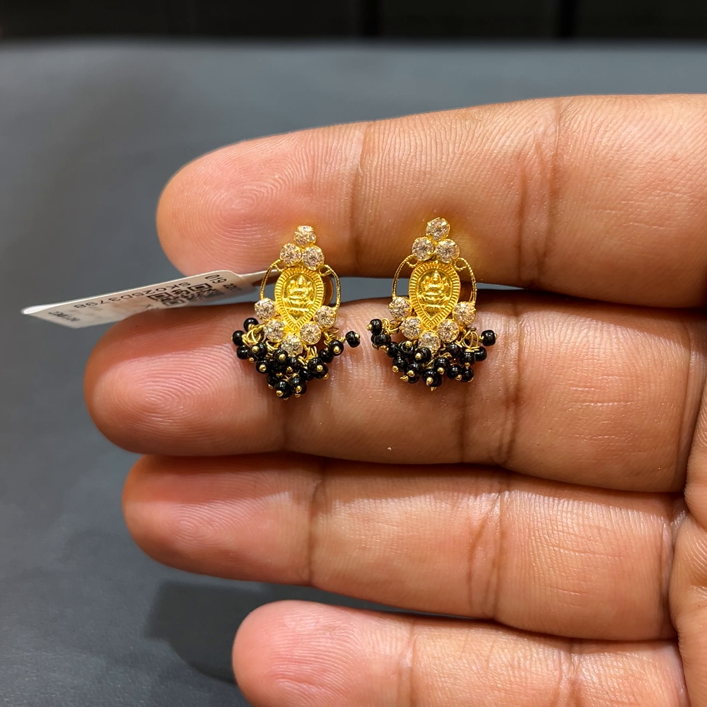 SOUTH INDIA 3.773gms EARRINGS 22K Yellow Gold