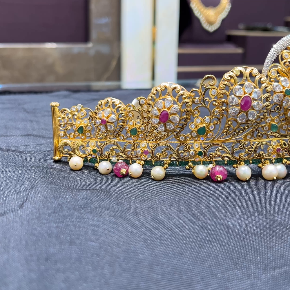 CMR 128.255gms VADDANAM 22K Nakshi