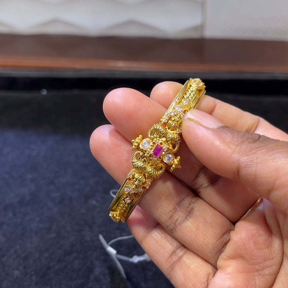 SRI RAM 22.724gms BANGLES 22K Yellow Gold