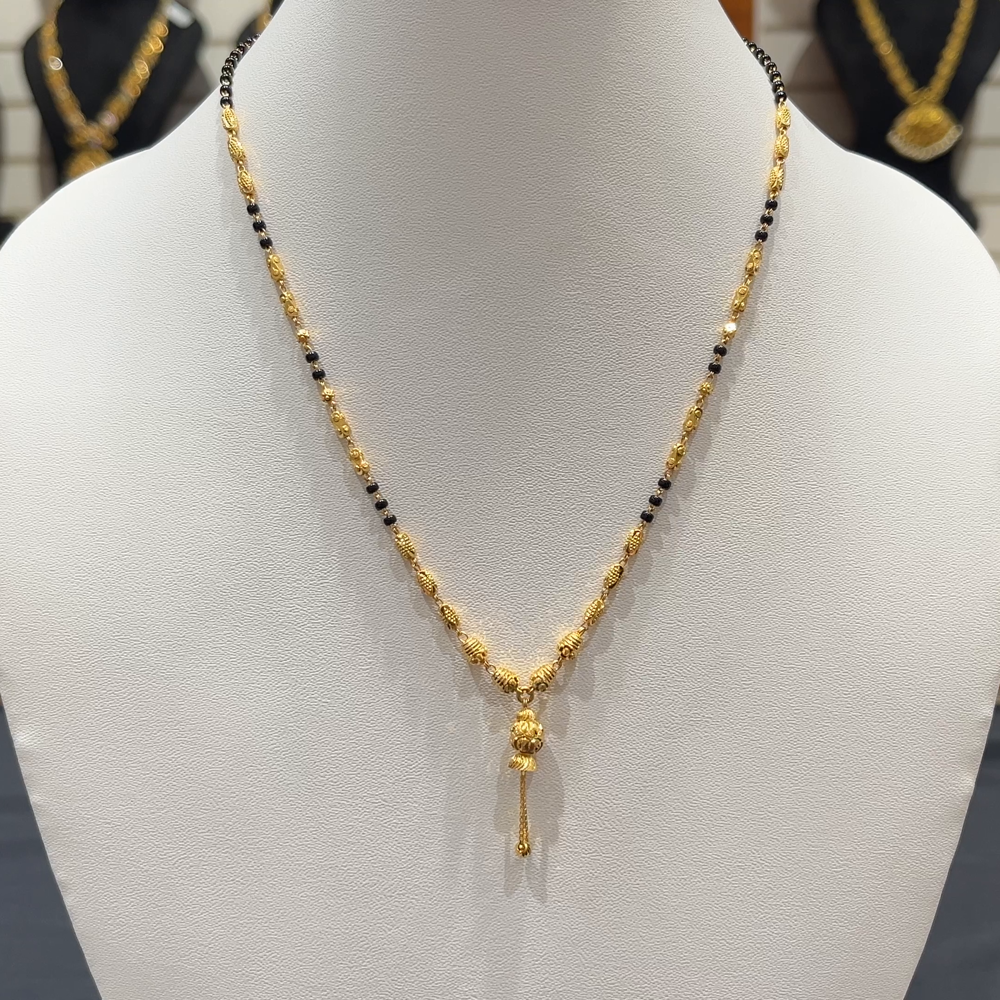 RS BROTHERS 8.082gms SHORT BLACK BEADS 22K Yellow Gold