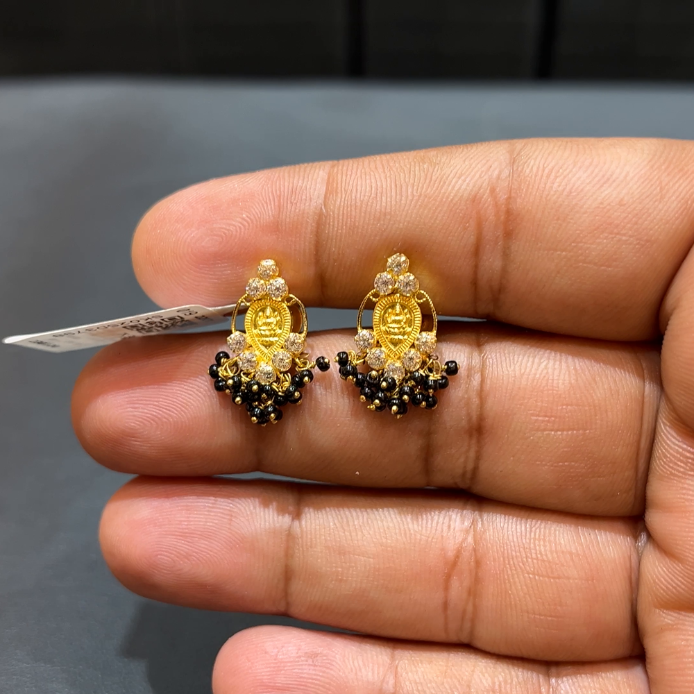 SOUTH INDIA 3.773gms EARRINGS 22K Yellow Gold