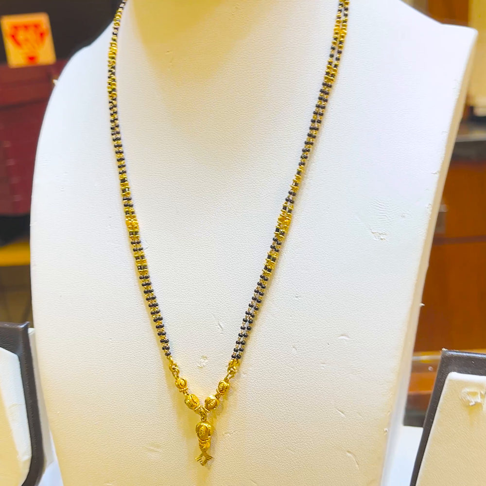 SRI RAM 9.094gms SHORT BLACK BEADS 22K Yellow Gold