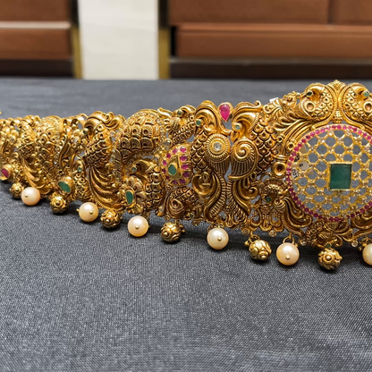 CMR 149.055gms VADDANAM 22K Nakshi