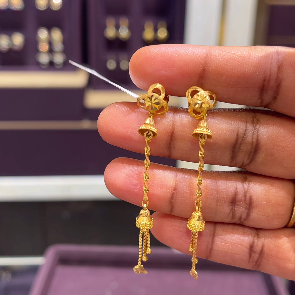 CMR 4.378gms EARRINGS 22K Yellow Gold