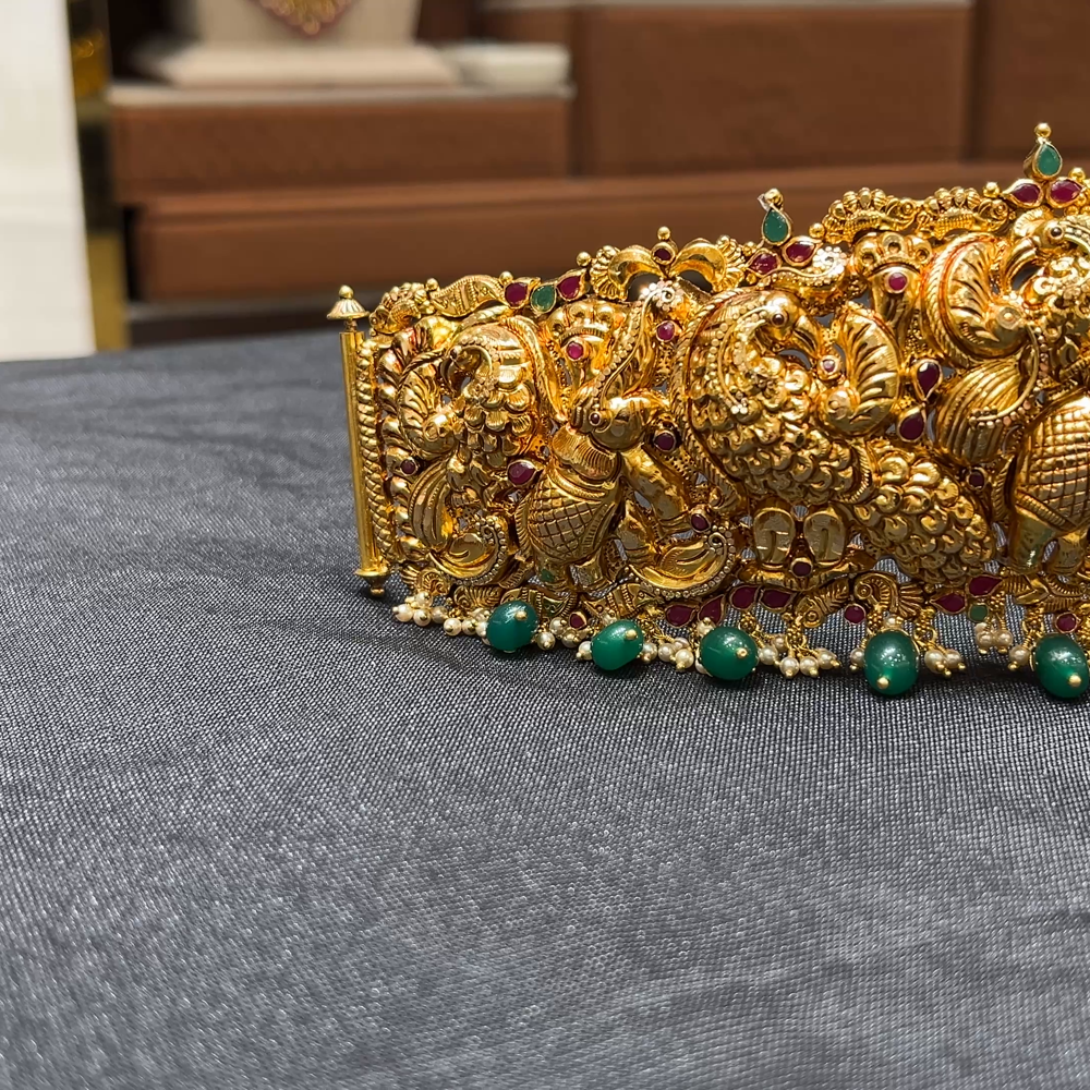 CMR 129.41gms VADDANAM 22K Nakshi