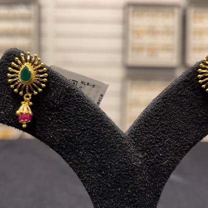 SOUTH INDIA 3.765gms EARRINGS 22K Yellow Gold