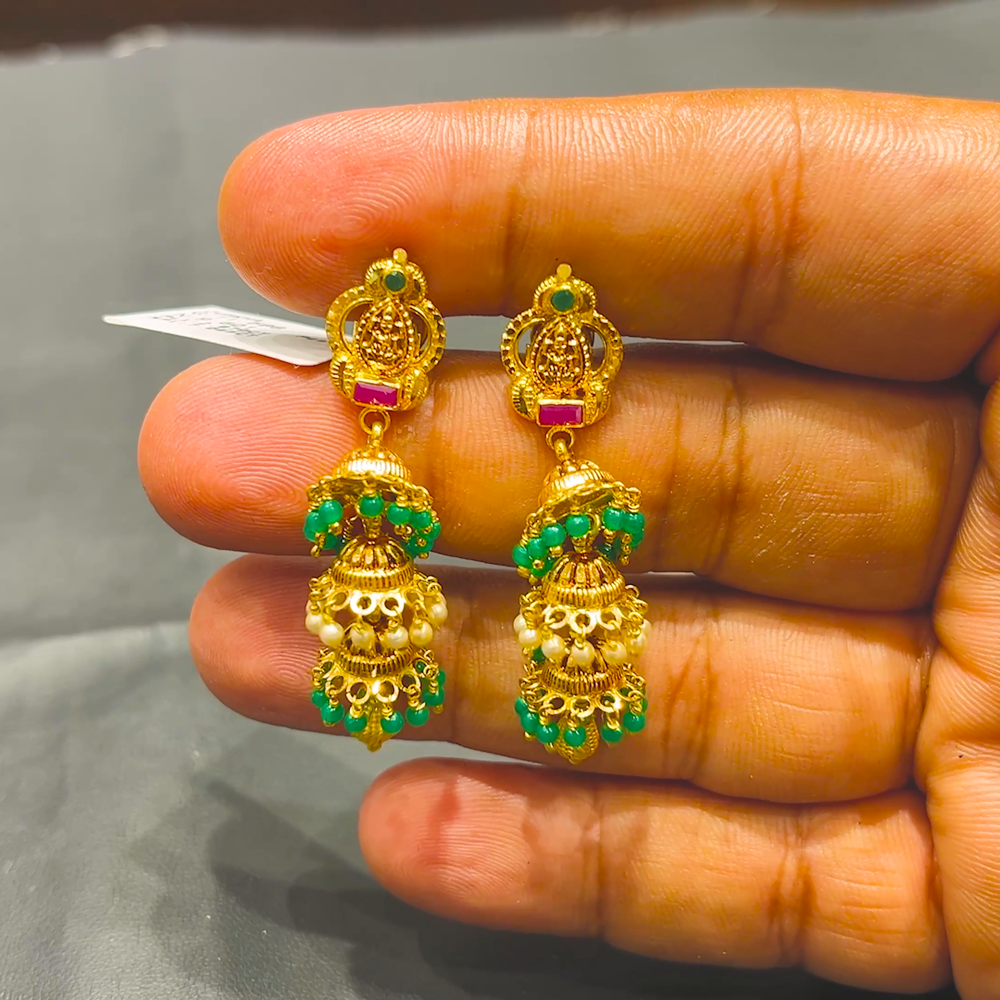 SOUTH INDIA 9.601gms EARRINGS 22K Yellow Gold