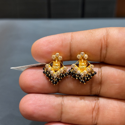 SOUTH INDIA 4.696gms EARRINGS 22K Yellow Gold