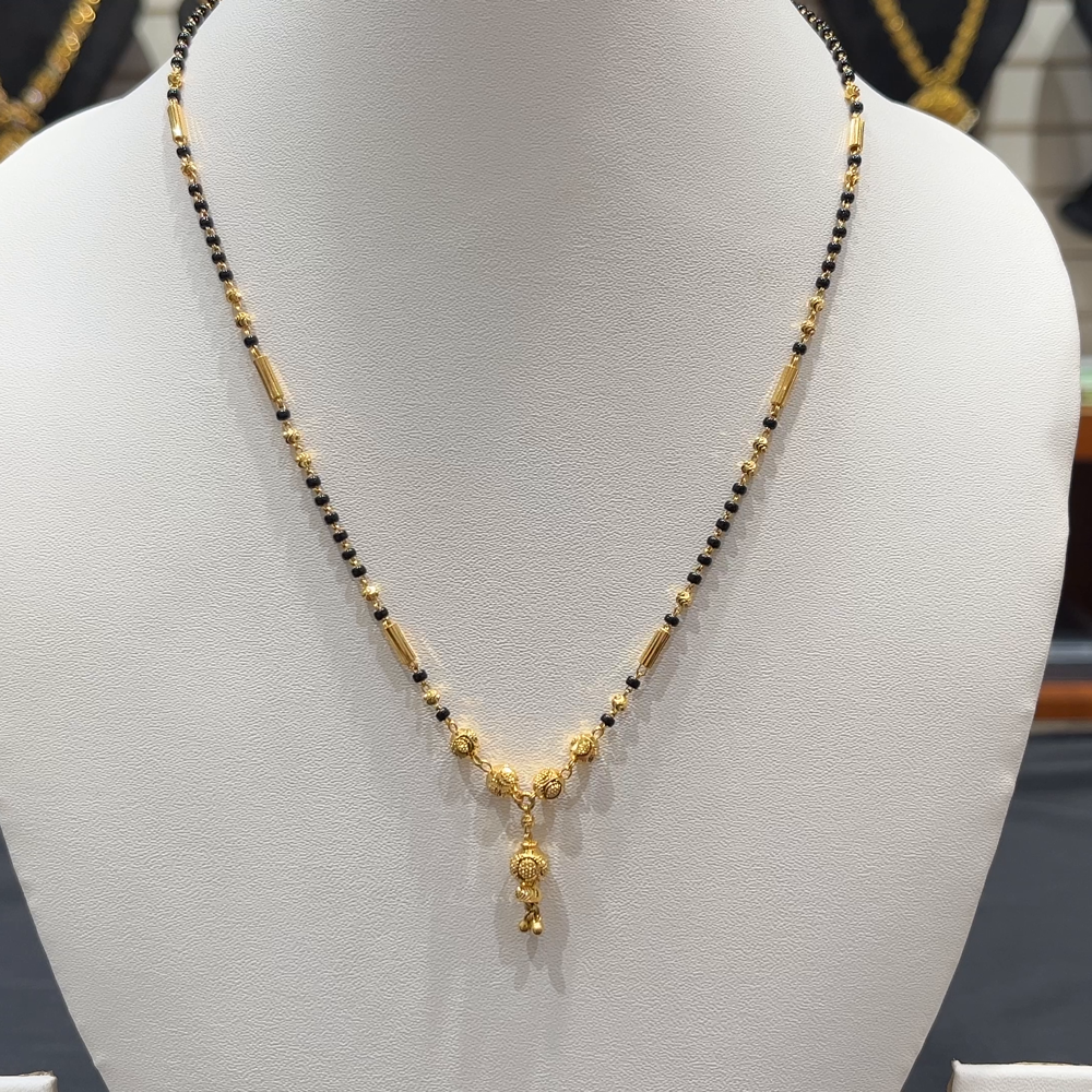 RS BROTHERS 8.475gms SHORT BLACK BEADS 22K Yellow Gold