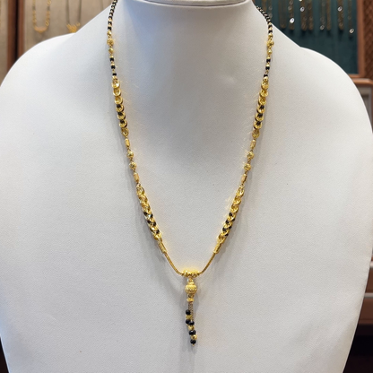 CMR 12.635gms SHORT BLACK BEADS 22K Nakshi