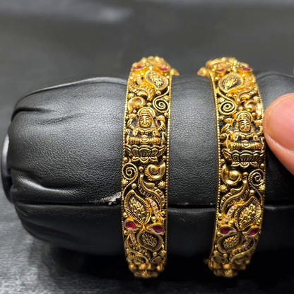 MUKUNDA JEWELLERS 46.58gms BANGLES 22K Yellow Gold