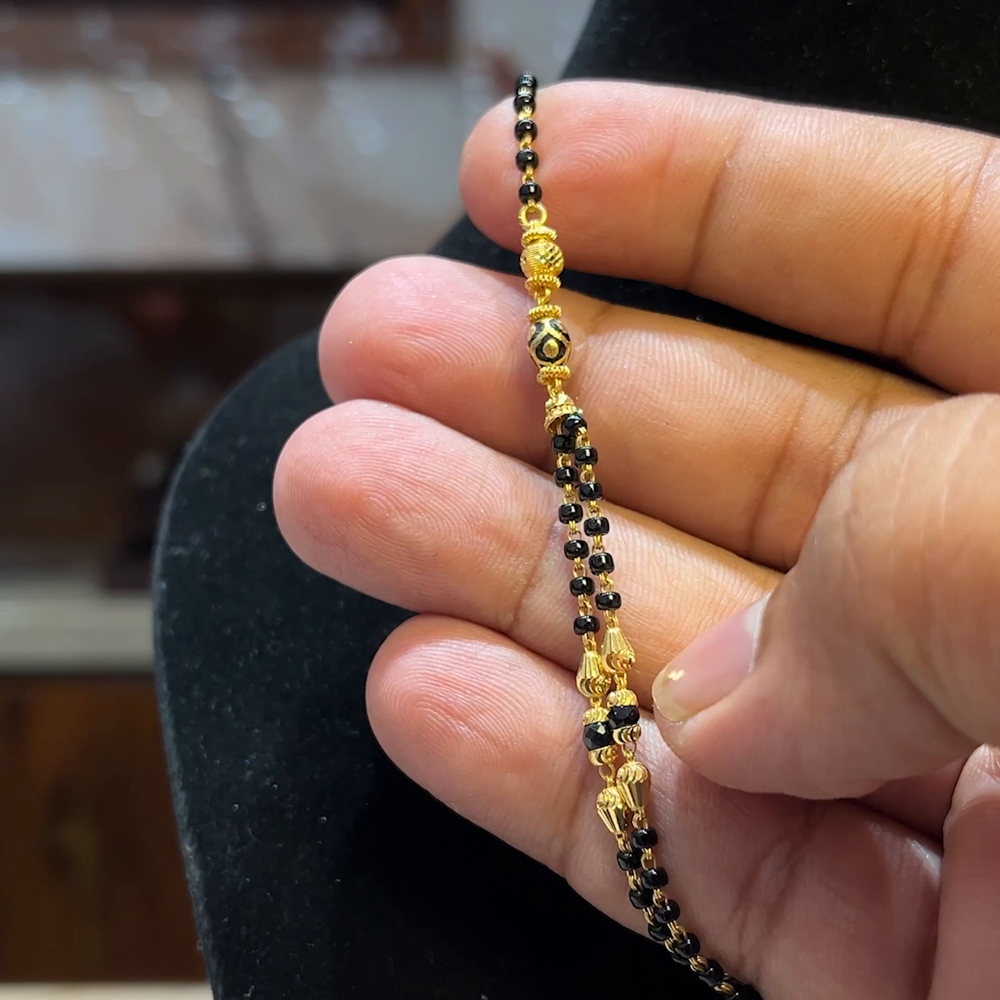 MUKUNDA JEWELLERS 7.54gms SHORT BLACK BEADS 22K Yellow Gold