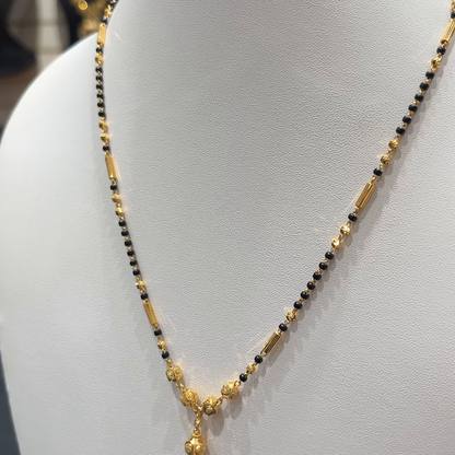 RS BROTHERS 8.475gms SHORT BLACK BEADS 22K Yellow Gold