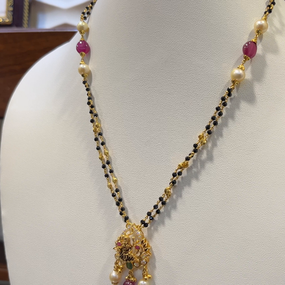 SRI RAM 11.792gms SHORT BLACK BEADS 22K Nakshi