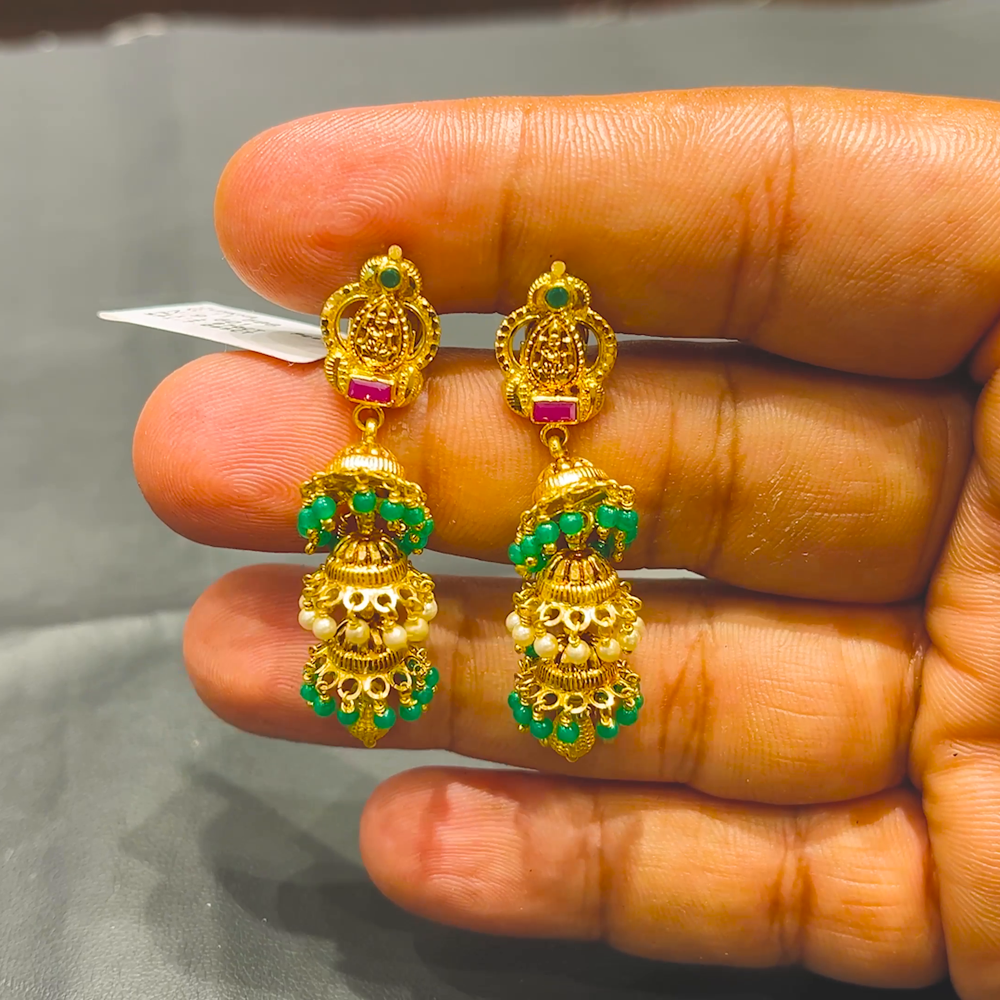 SOUTH INDIA 9.601gms EARRINGS 22K Yellow Gold