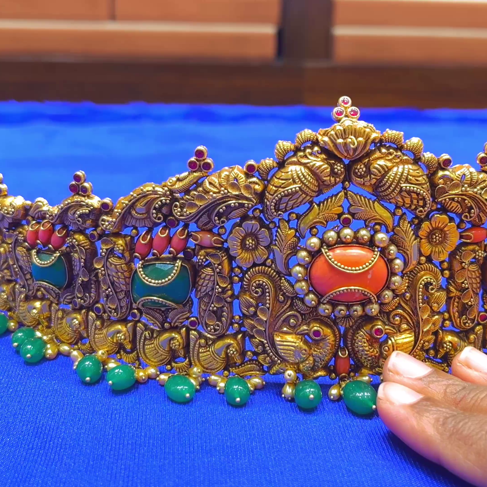 CMR 108.215gms VADDANAM 22K Nakshi