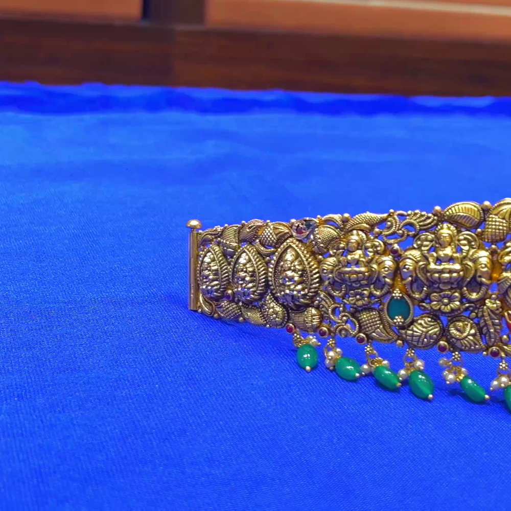 CMR 81.883gms VADDANAM 22K Nakshi