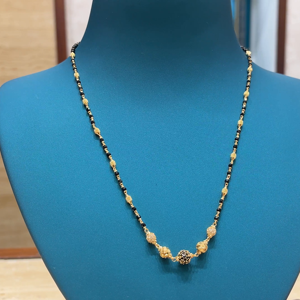 Chennai Shopping Mall 7.15gms SHORT BLACK BEADS 22K Yellow Gold