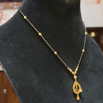 MUKUNDA JEWELLERS 6.56gms SHORT BLACK BEADS 22K Yellow Gold