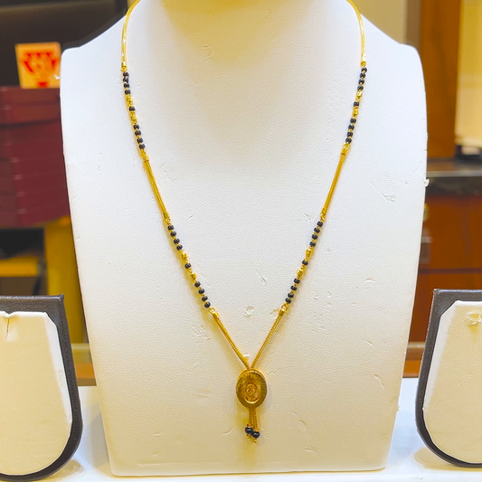 SRI RAM 9.21gms SHORT BLACK BEADS 22K Yellow Gold