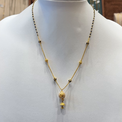 CMR 7.768gms SHORT BLACK BEADS 22K Nakshi