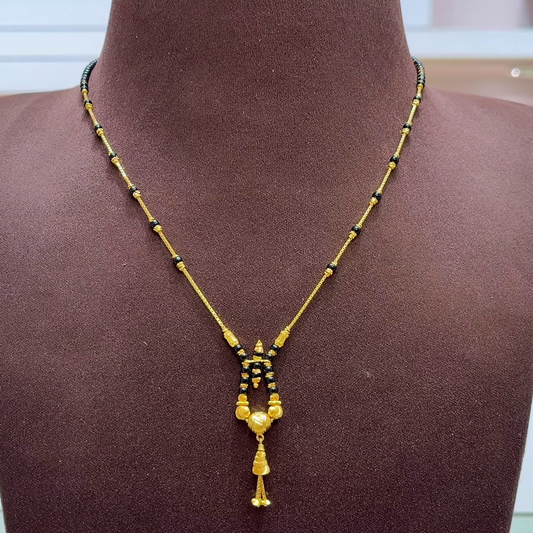 SwarnaKanchi 8.359gms SHORT BLACK BEADS 22K Yellow Gold