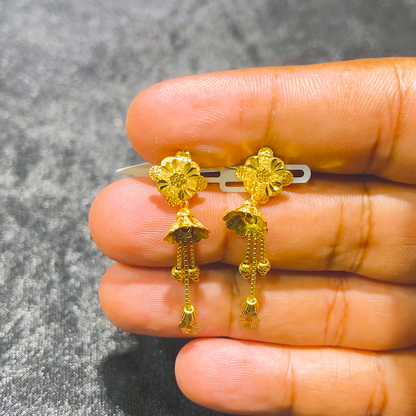 CMR 4.495gms EARRINGS 22K Yellow Gold