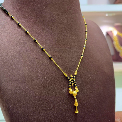 SwarnaKanchi 8.359gms SHORT BLACK BEADS 22K Yellow Gold