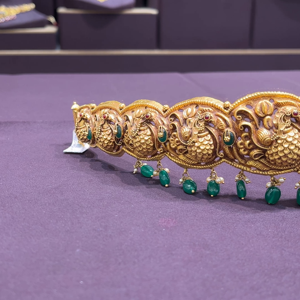 CMR 121.908gms VADDANAM 22K Nakshi